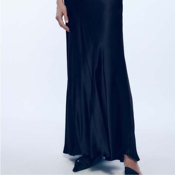Zara Satin High Waist Midi Skirt in Navy Blue - Picture 4 of 12